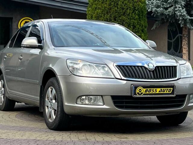 Серый Шкода Октавия, объемом двигателя 1.8 л и пробегом 155 тыс. км за 8999 $, фото 1 на Automoto.ua