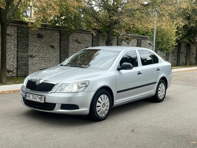 Серый Шкода Октавия, объемом двигателя 1.6 л и пробегом 207 тыс. км за 6400 $, фото 1 на Automoto.ua