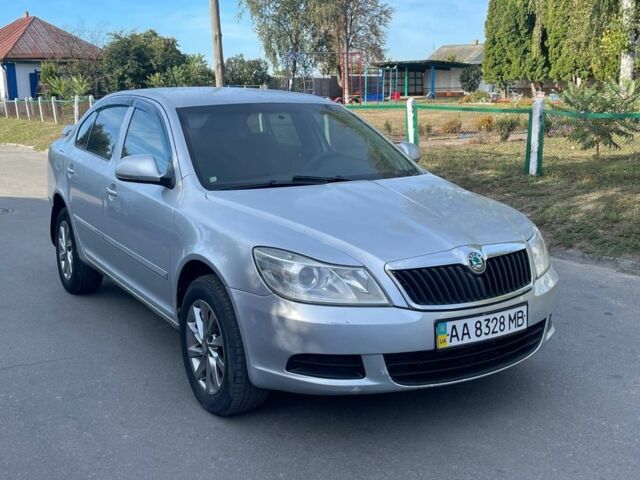 Сірий Шкода Октавія, об'ємом двигуна 1.8 л та пробігом 185 тис. км за 3700 $, фото 1 на Automoto.ua