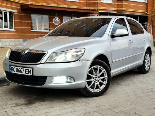 Сірий Шкода Октавія, об'ємом двигуна 1.8 л та пробігом 300 тис. км за 6300 $, фото 1 на Automoto.ua