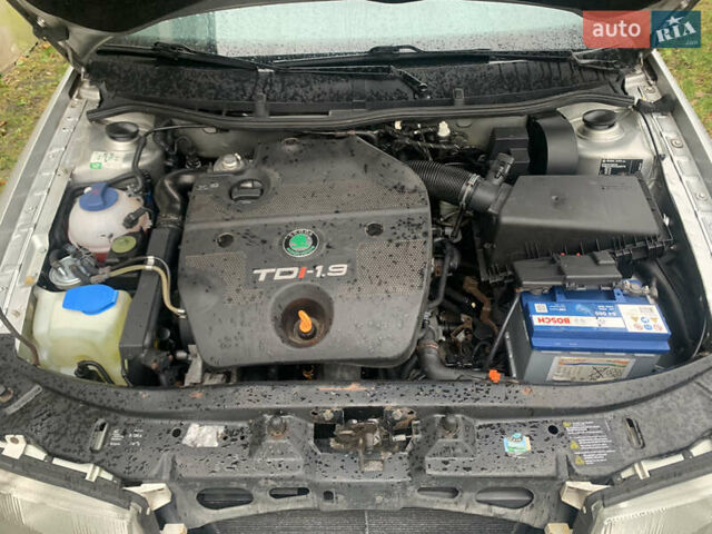 Серый Шкода Октавия, объемом двигателя 1.9 л и пробегом 250 тыс. км за 4650 $, фото 1 на Automoto.ua