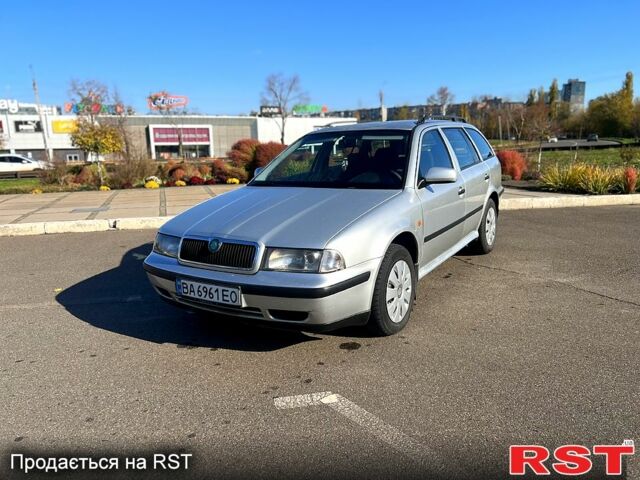 Серый Шкода Октавия, объемом двигателя 1.6 л и пробегом 255 тыс. км за 3199 $, фото 1 на Automoto.ua