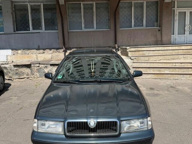 Серый Шкода Октавия, объемом двигателя 1.6 л и пробегом 288 тыс. км за 3700 $, фото 1 на Automoto.ua