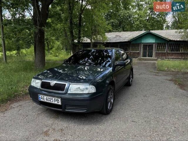 Серый Шкода Октавия, объемом двигателя 1.6 л и пробегом 300 тыс. км за 2200 $, фото 1 на Automoto.ua