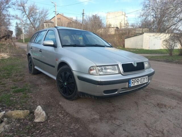 Серый Шкода Октавия, объемом двигателя 1.9 л и пробегом 400 тыс. км за 2100 $, фото 1 на Automoto.ua