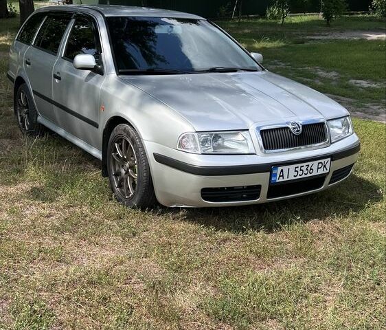 Сірий Шкода Октавія, об'ємом двигуна 1.8 л та пробігом 300 тис. км за 4499 $, фото 1 на Automoto.ua