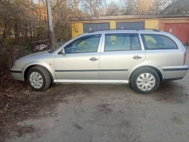 Серый Шкода Октавия, объемом двигателя 1.6 л и пробегом 240 тыс. км за 3850 $, фото 1 на Automoto.ua