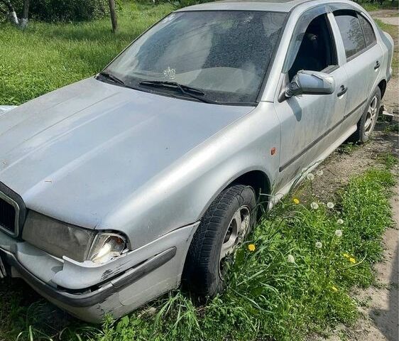 Серый Шкода Октавия, объемом двигателя 10 л и пробегом 3 тыс. км за 1529 $, фото 1 на Automoto.ua