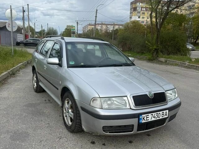 Серый Шкода Октавия, объемом двигателя 1.6 л и пробегом 276 тыс. км за 3500 $, фото 1 на Automoto.ua