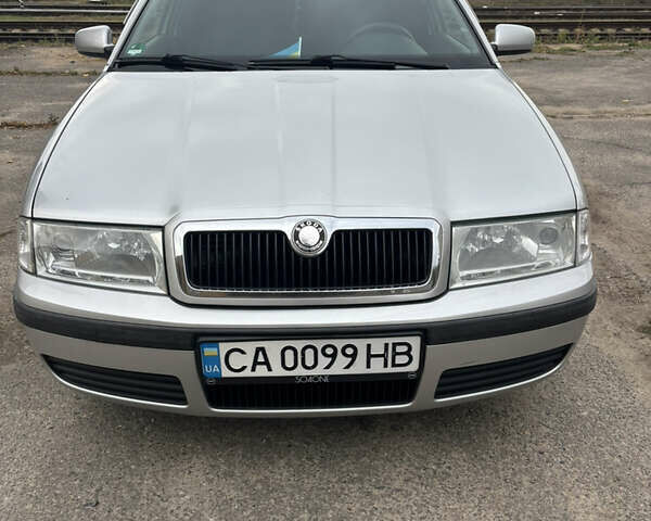 Серый Шкода Октавия, объемом двигателя 1.6 л и пробегом 305 тыс. км за 4500 $, фото 1 на Automoto.ua