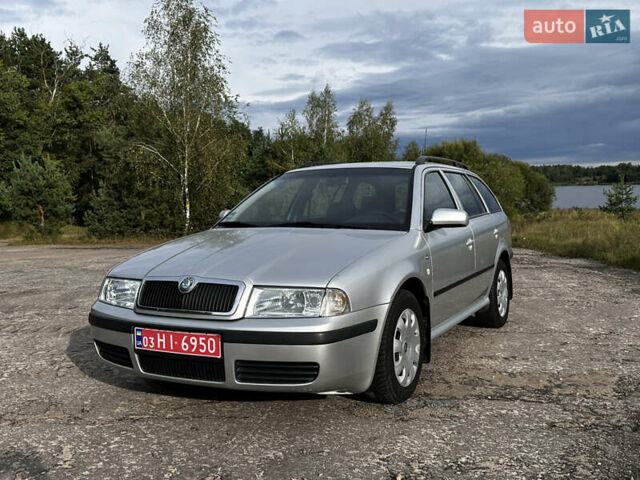 Серый Шкода Октавия, объемом двигателя 1.6 л и пробегом 206 тыс. км за 5500 $, фото 1 на Automoto.ua
