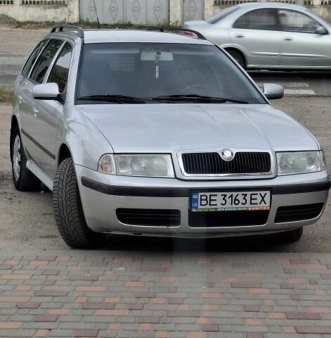 Сірий Шкода Октавія, об'ємом двигуна 1.8 л та пробігом 260 тис. км за 4500 $, фото 1 на Automoto.ua