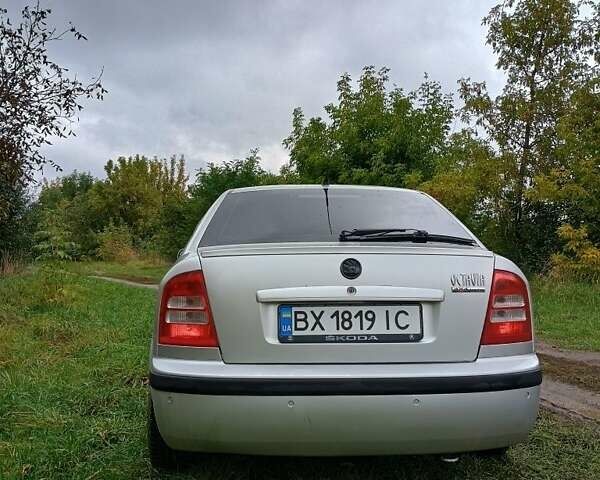 Серый Шкода Октавия, объемом двигателя 1.8 л и пробегом 258 тыс. км за 4300 $, фото 1 на Automoto.ua