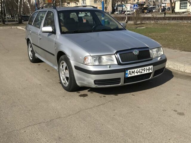 Серый Шкода Октавия, объемом двигателя 2 л и пробегом 290 тыс. км за 4300 $, фото 1 на Automoto.ua