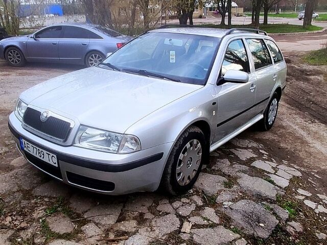Серый Шкода Октавия, объемом двигателя 1.6 л и пробегом 229 тыс. км за 4900 $, фото 1 на Automoto.ua