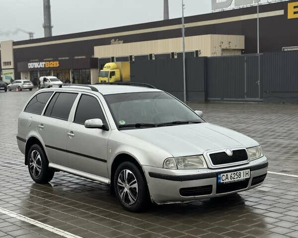 Серый Шкода Октавия, объемом двигателя 1.9 л и пробегом 322 тыс. км за 3450 $, фото 1 на Automoto.ua
