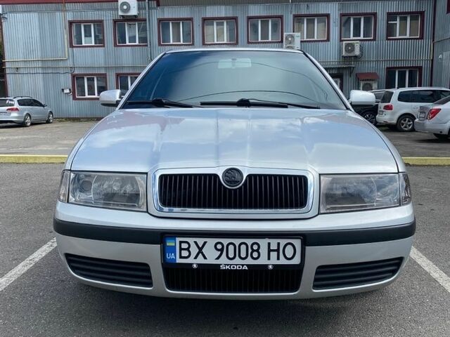 Серый Шкода Октавия, объемом двигателя 1.6 л и пробегом 290 тыс. км за 4600 $, фото 1 на Automoto.ua