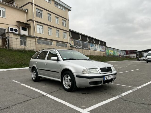 Серый Шкода Октавия, объемом двигателя 1.6 л и пробегом 236 тыс. км за 4300 $, фото 1 на Automoto.ua