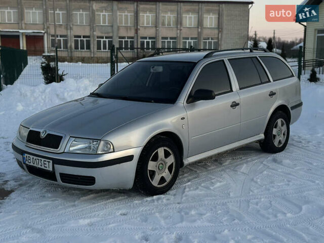 Серый Шкода Октавия, объемом двигателя 1.6 л и пробегом 280 тыс. км за 3250 $, фото 1 на Automoto.ua