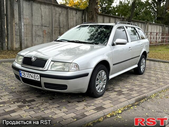 Серый Шкода Октавия, объемом двигателя 2 л и пробегом 265 тыс. км за 3900 $, фото 1 на Automoto.ua