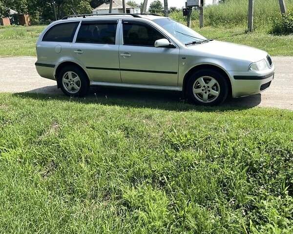 Серый Шкода Октавия, объемом двигателя 1.6 л и пробегом 350 тыс. км за 3700 $, фото 1 на Automoto.ua