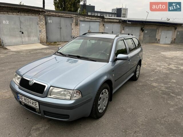 Серый Шкода Октавия, объемом двигателя 1.98 л и пробегом 350 тыс. км за 4000 $, фото 1 на Automoto.ua