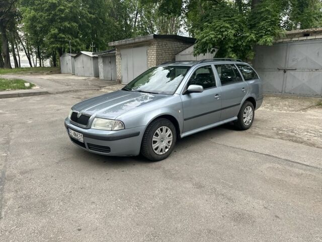 Серый Шкода Октавия, объемом двигателя 1.6 л и пробегом 242 тыс. км за 2800 $, фото 1 на Automoto.ua