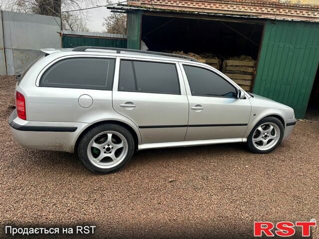 Серый Шкода Октавия, объемом двигателя 1.8 л и пробегом 176 тыс. км за 5300 $, фото 1 на Automoto.ua