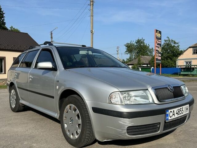 Серый Шкода Октавия, объемом двигателя 1.6 л и пробегом 252 тыс. км за 4300 $, фото 1 на Automoto.ua