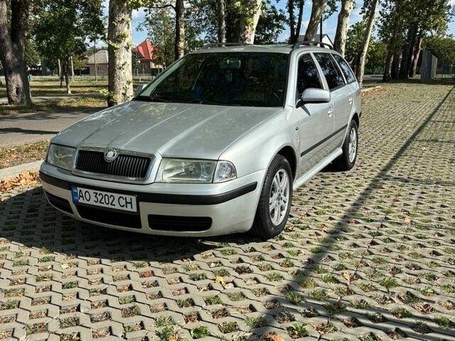 Серый Шкода Октавия, объемом двигателя 1.9 л и пробегом 420 тыс. км за 3900 $, фото 1 на Automoto.ua