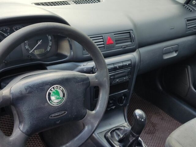 Серый Шкода Октавия, объемом двигателя 0 л и пробегом 347 тыс. км за 1599 $, фото 1 на Automoto.ua