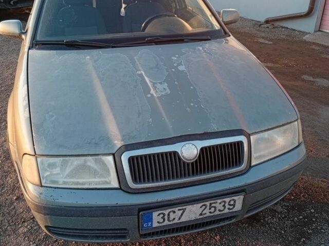 Серый Шкода Октавия, объемом двигателя 0 л и пробегом 111 тыс. км за 1950 $, фото 1 на Automoto.ua