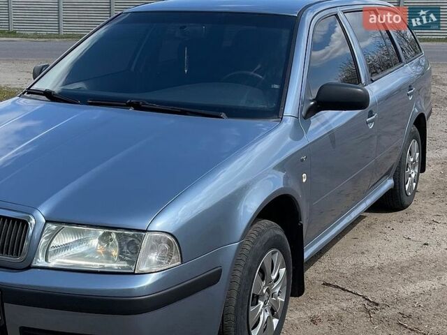 Серый Шкода Октавия, объемом двигателя 1.6 л и пробегом 239 тыс. км за 4150 $, фото 1 на Automoto.ua
