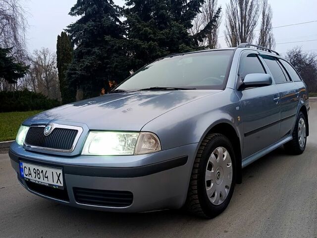 Сірий Шкода Октавія, об'ємом двигуна 1.6 л та пробігом 273 тис. км за 4700 $, фото 1 на Automoto.ua