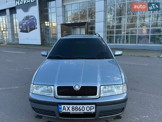 Серый Шкода Октавия, объемом двигателя 1.6 л и пробегом 230 тыс. км за 4900 $, фото 1 на Automoto.ua