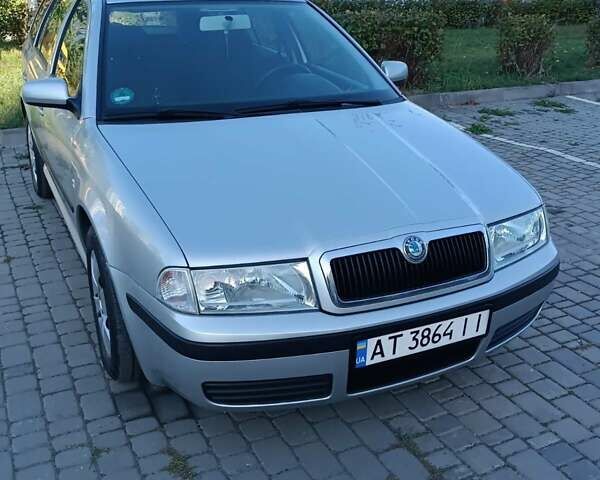 Серый Шкода Октавия, объемом двигателя 1.6 л и пробегом 217 тыс. км за 5000 $, фото 1 на Automoto.ua
