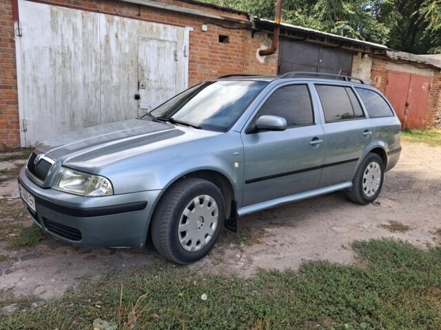 Серый Шкода Октавия, объемом двигателя 1.6 л и пробегом 227 тыс. км за 4338 $, фото 1 на Automoto.ua