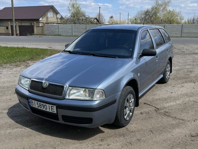 Серый Шкода Октавия, объемом двигателя 1.6 л и пробегом 241 тыс. км за 3508 $, фото 1 на Automoto.ua