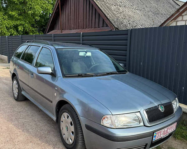 Серый Шкода Октавия, объемом двигателя 1.6 л и пробегом 259 тыс. км за 5400 $, фото 1 на Automoto.ua