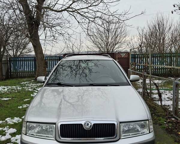 Серый Шкода Октавия, объемом двигателя 1.6 л и пробегом 248 тыс. км за 5400 $, фото 1 на Automoto.ua