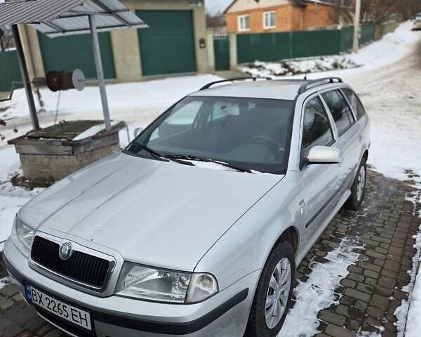Сірий Шкода Октавія, об'ємом двигуна 1.6 л та пробігом 305 тис. км за 3900 $, фото 1 на Automoto.ua
