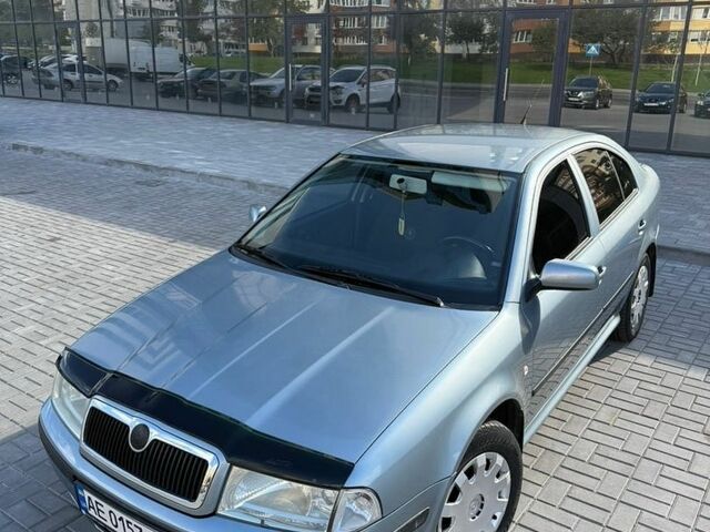 Серый Шкода Октавия, объемом двигателя 1.6 л и пробегом 238 тыс. км за 4500 $, фото 1 на Automoto.ua