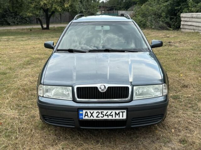 Сірий Шкода Октавія, об'ємом двигуна 2 л та пробігом 240 тис. км за 5376 $, фото 1 на Automoto.ua