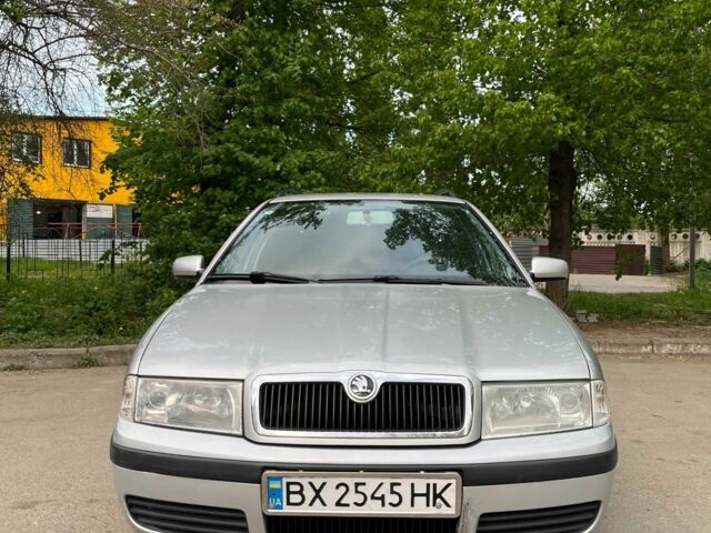 Серый Шкода Октавия, объемом двигателя 1.6 л и пробегом 317 тыс. км за 4299 $, фото 1 на Automoto.ua