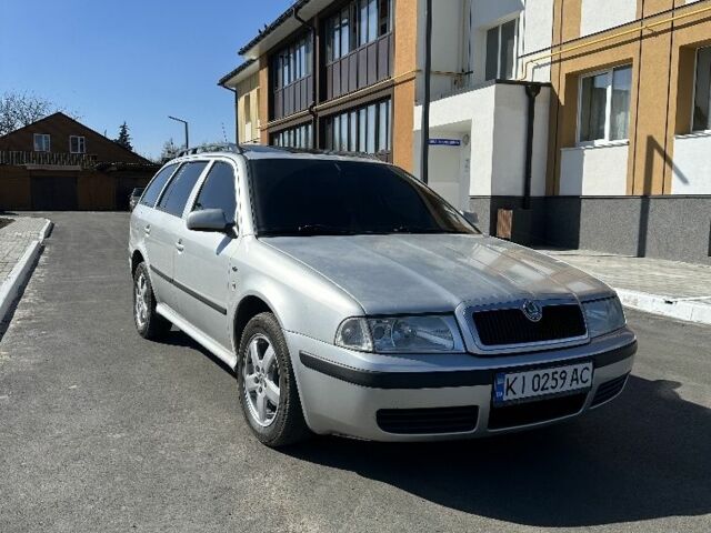 Серый Шкода Октавия, объемом двигателя 1.6 л и пробегом 275 тыс. км за 4699 $, фото 1 на Automoto.ua