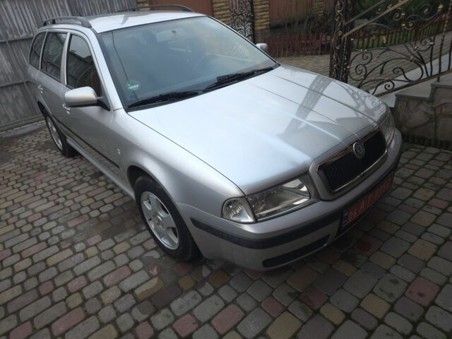 Серый Шкода Октавия, объемом двигателя 1.6 л и пробегом 279 тыс. км за 4200 $, фото 1 на Automoto.ua