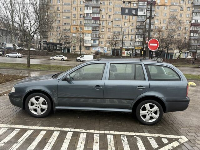 Сірий Шкода Октавія, об'ємом двигуна 2 л та пробігом 270 тис. км за 4900 $, фото 1 на Automoto.ua