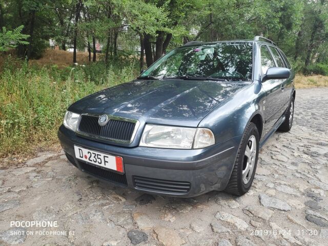 Сірий Шкода Октавія, об'ємом двигуна 1.6 л та пробігом 205 тис. км за 7200 $, фото 1 на Automoto.ua