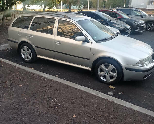 Серый Шкода Октавия, объемом двигателя 1.78 л и пробегом 215 тыс. км за 5650 $, фото 1 на Automoto.ua