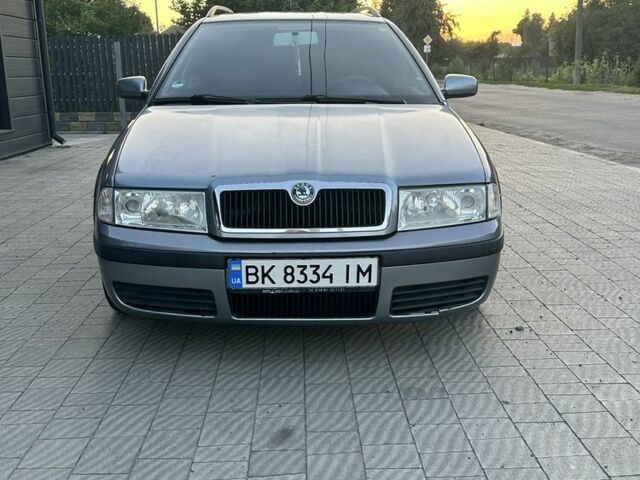 Сірий Шкода Октавія, об'ємом двигуна 1.6 л та пробігом 256 тис. км за 4313 $, фото 1 на Automoto.ua